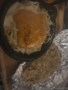 My fatass saw a tiktok of someone putting butter chicken ontop of part 1