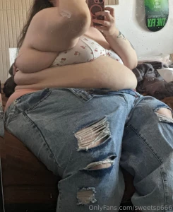 Uhhhh i need someone to pull these shut while i suck in 200 lbs real