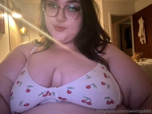 Still working on editing another vid but here s me stuffing my giant