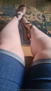 Thick pale thighs that i know you want to get between part 2