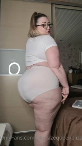 Who here loves big full panties especially white ones part 1