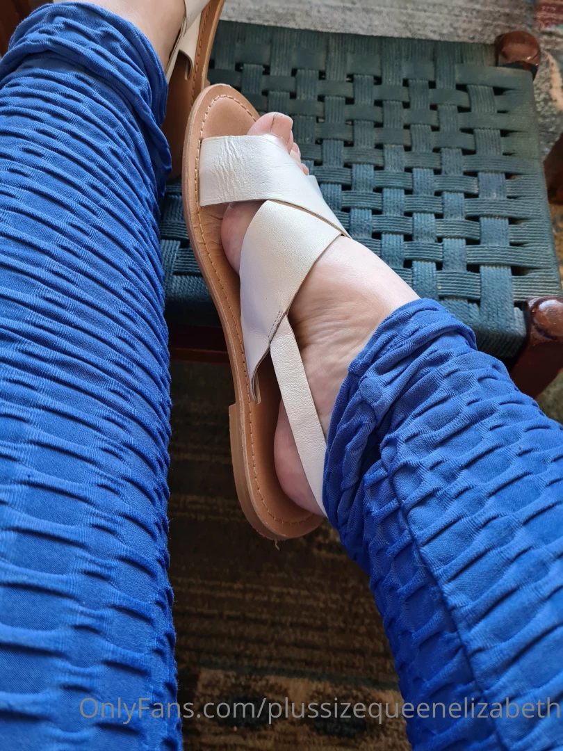 Oh foot bitch your fav time of the year the sandals are out 