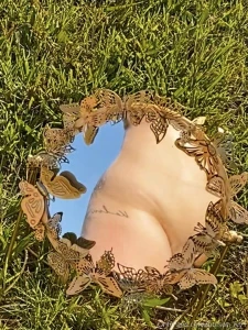 I m obsessed with these outdoor mirror pics and you re obsessed with