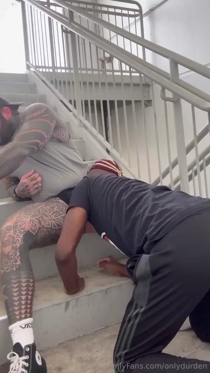 Had my sub come out and service my cock just the way i like it 