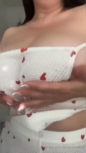 I wish i could watch the jizz squirt out of your dick when you open