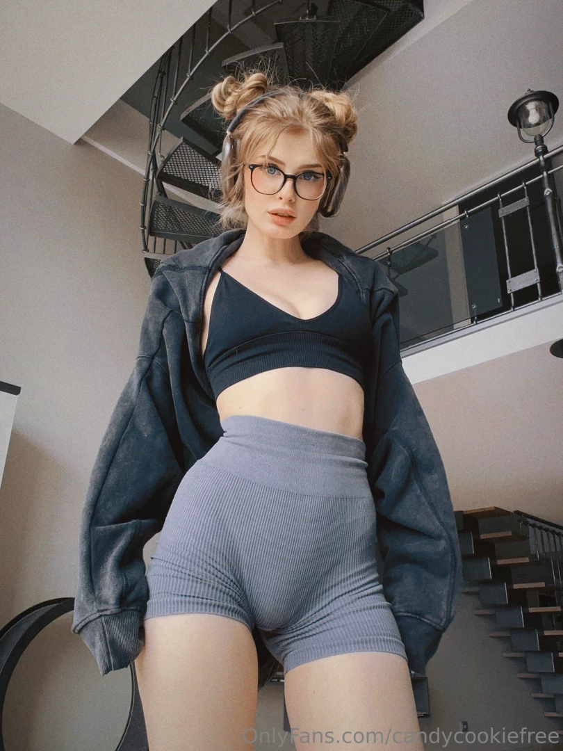 Hello dear consider subscribing to my exclusive vip account where i part 61 