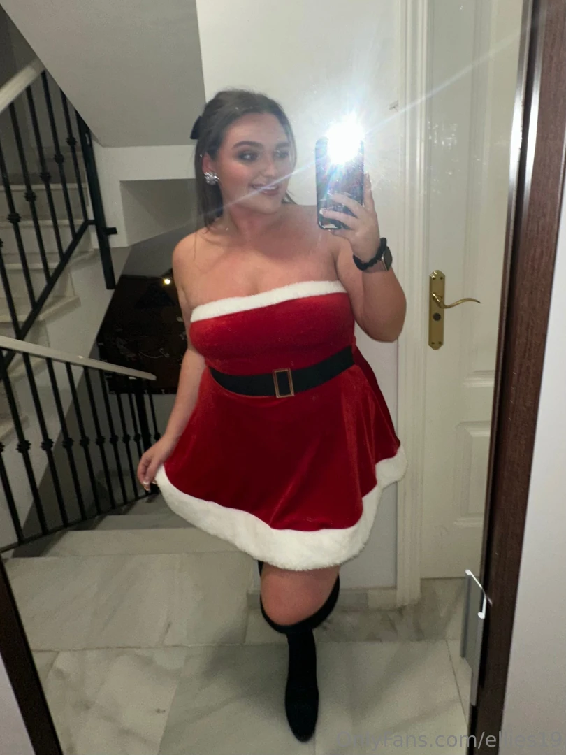 Check your dms to watch me give a sloppy blowjob and get fucked in part 1 