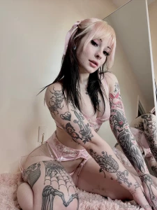 Sucked a dildo on the mirror after i took these who wants the footage