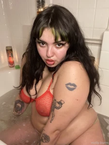 Hi sexy swipe for a sweet and tight surprise part 1