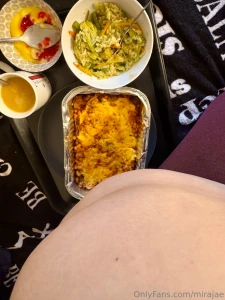 Yum snack time i need to work but i ll get it done after i eat got a part 1