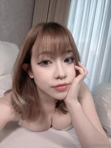 Feelin trapped in my gaze