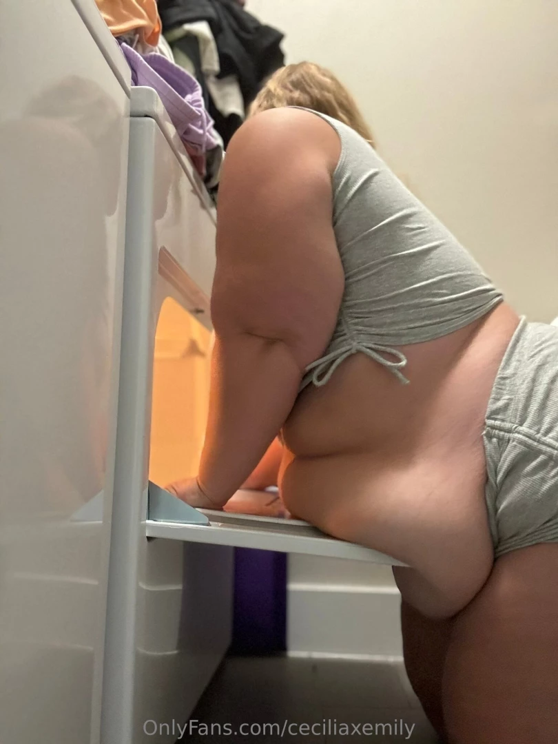 Just doing house things and cant seem to get this belly out of the way part 8 