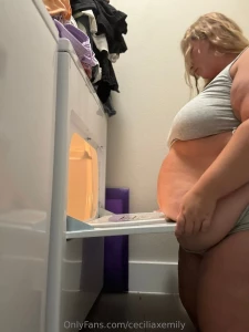 Just doing house things and cant seem to get this belly out of the way part 5