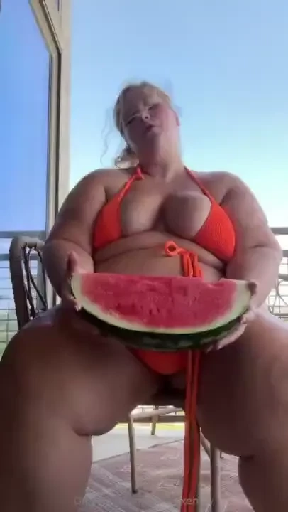 Enjoying a little summer snack my neighbors just love watching me 