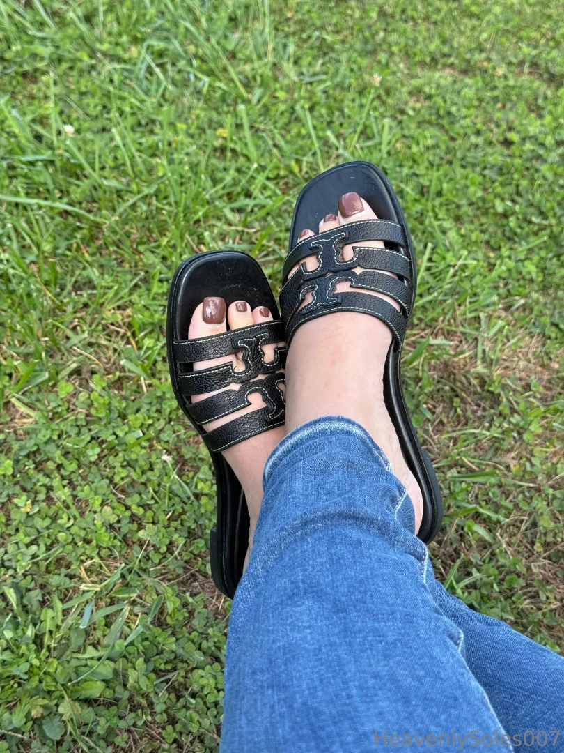 I was so happy to wear my sandals again 