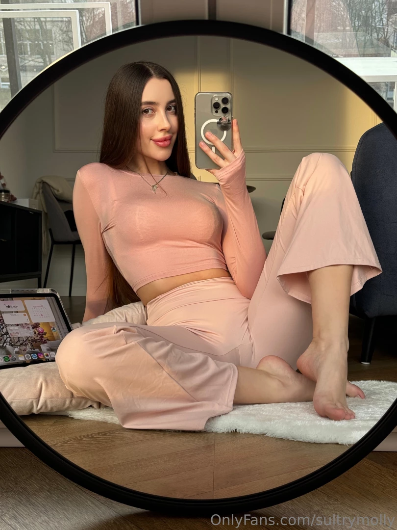 Just flirting btw the locked is free for my vips mollytales https 