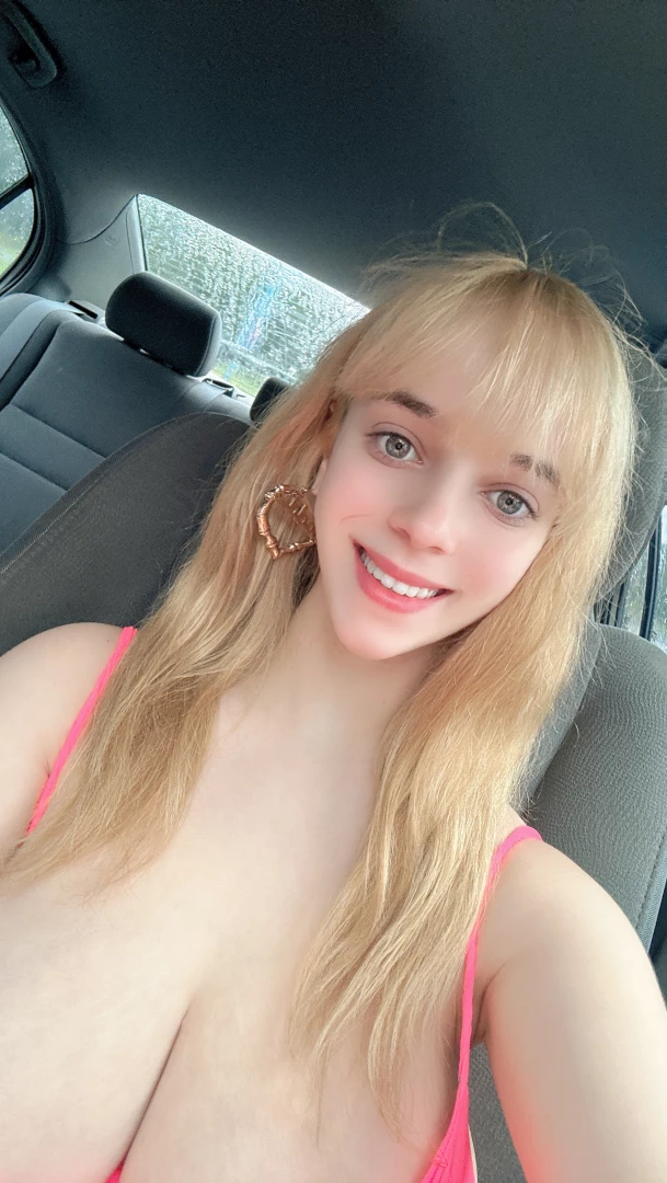 The weather is so humid i m trying to smile through the day to make me 