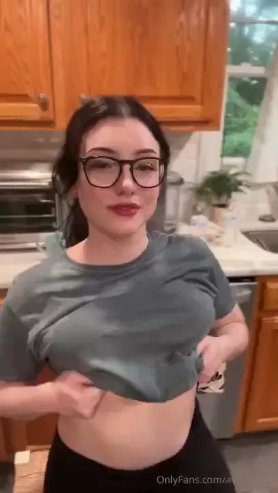 Tits out 4 uuuuuuuuu 