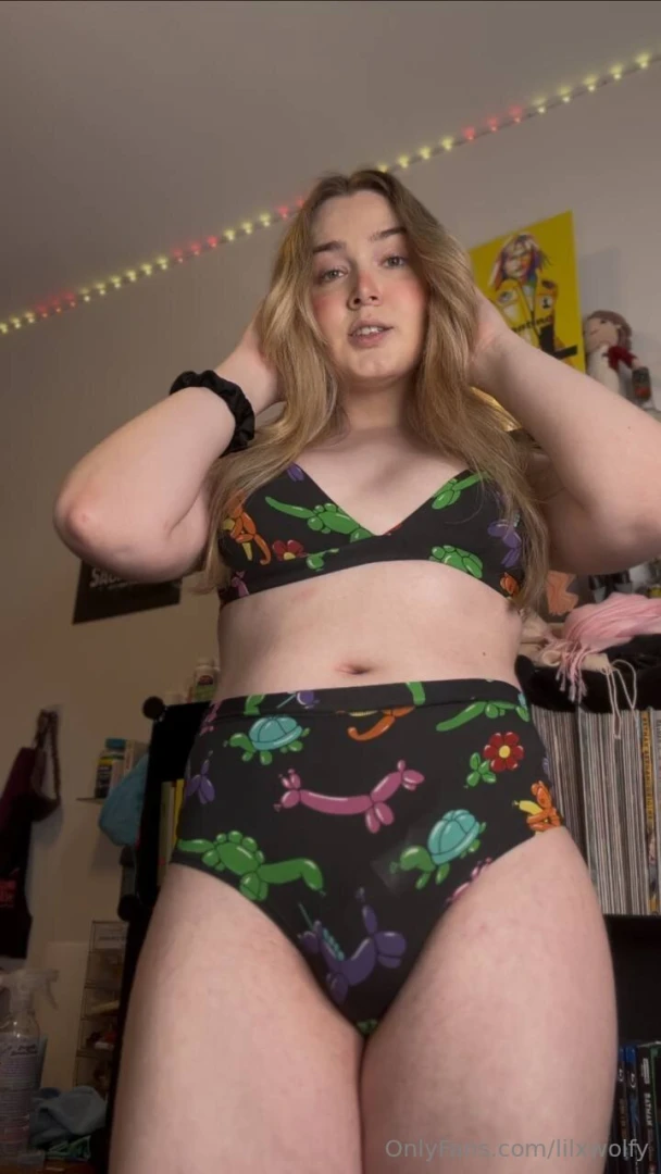 Your favorite girl is up come say hi in the dms 