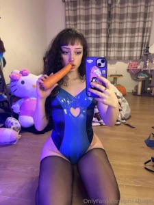 Mmm this naughty bunny loves big carrots part 1