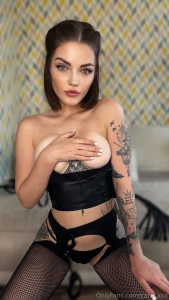 You ll be dreaming of me even when your eyes are closed and the world