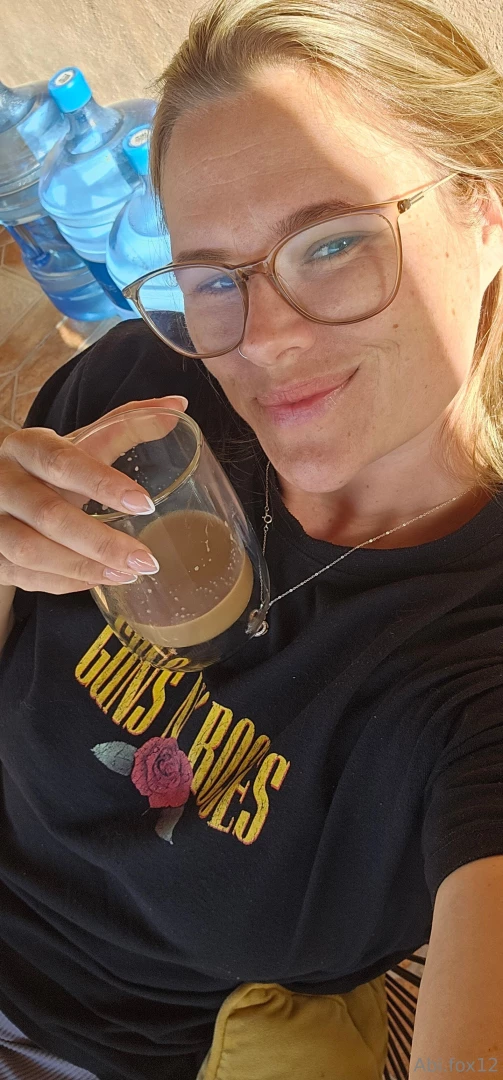 Can just a selfie get your attention 