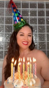 Come celebrate my birthday on my vip amandathickkvip today i m