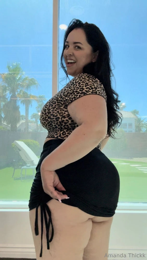 Live show tonight at 7pm pst on my vip page amandathickkvip i would 