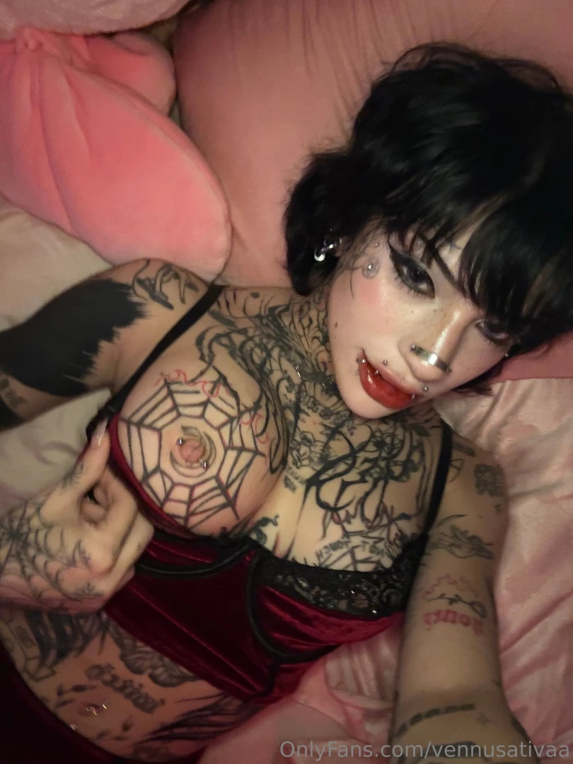 Let s see if you can take off my piercing 