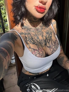 Open wide i like watching you crave