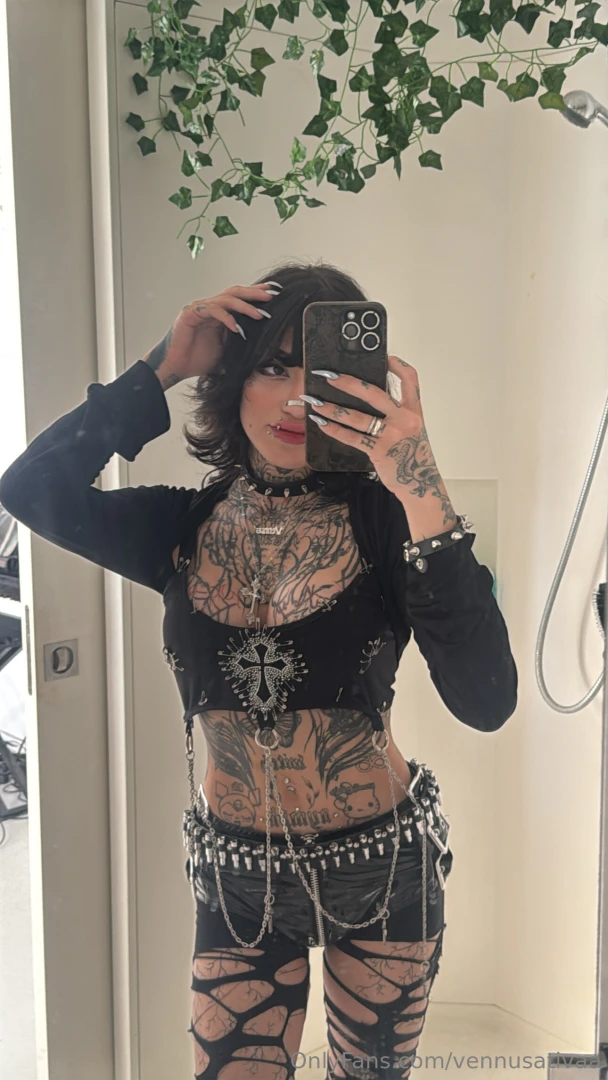 Yes you re allowed to stare but only if you know how to behave 