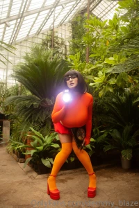 Special promotion me as your hot mistress velma special promotion me
