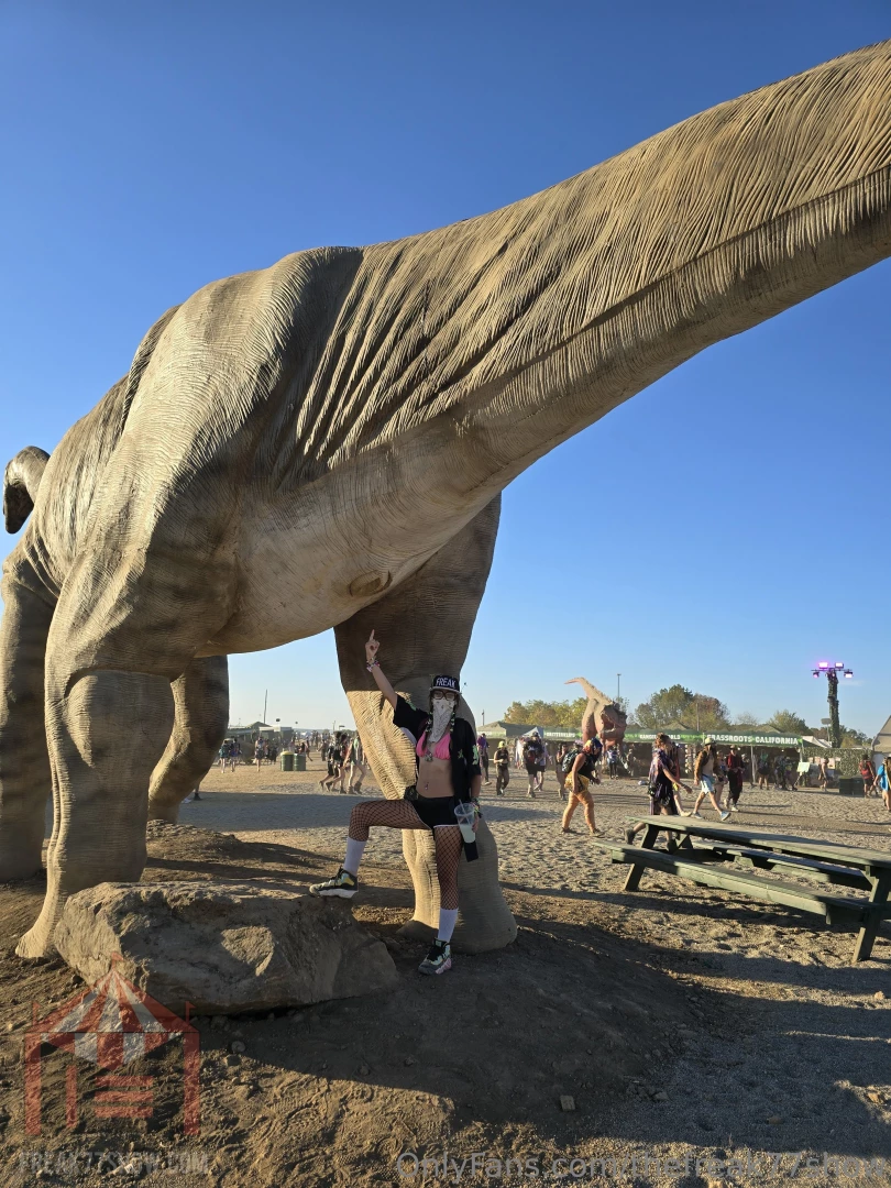 Dinosaur selfies part 1 