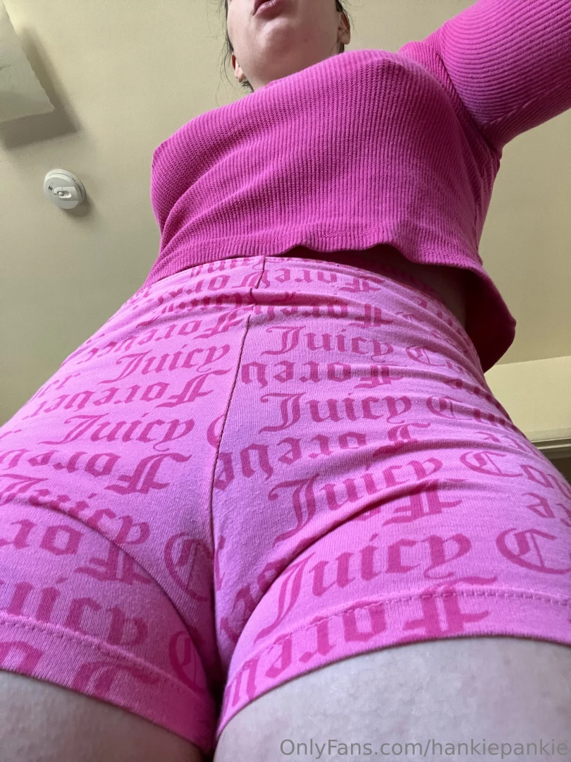 Do u think my camel toe is too noticeable part 2 