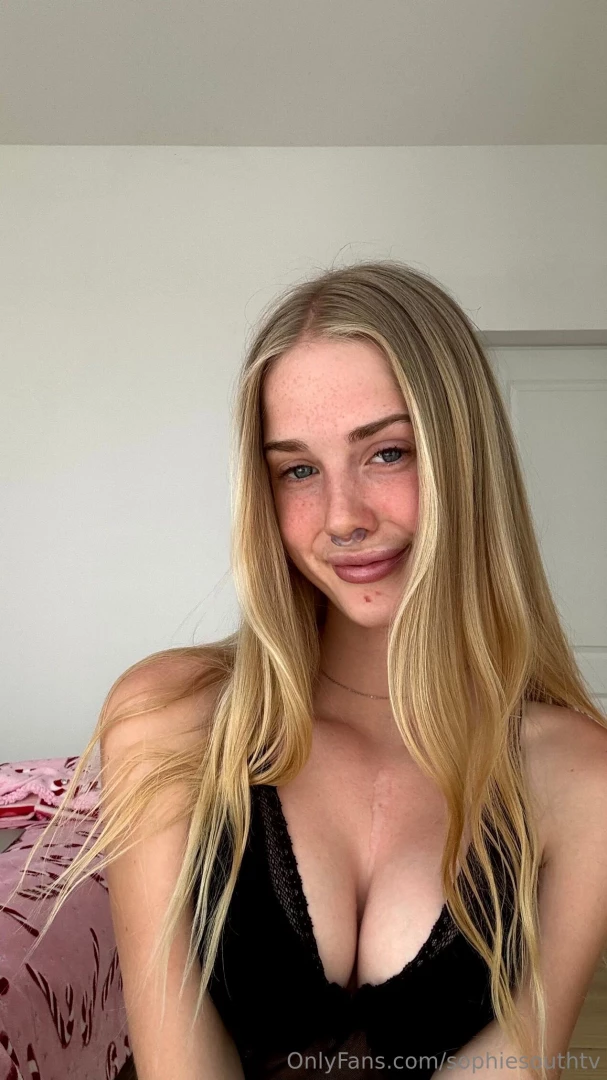 Just a couple of cute selfies for you today love part 1 