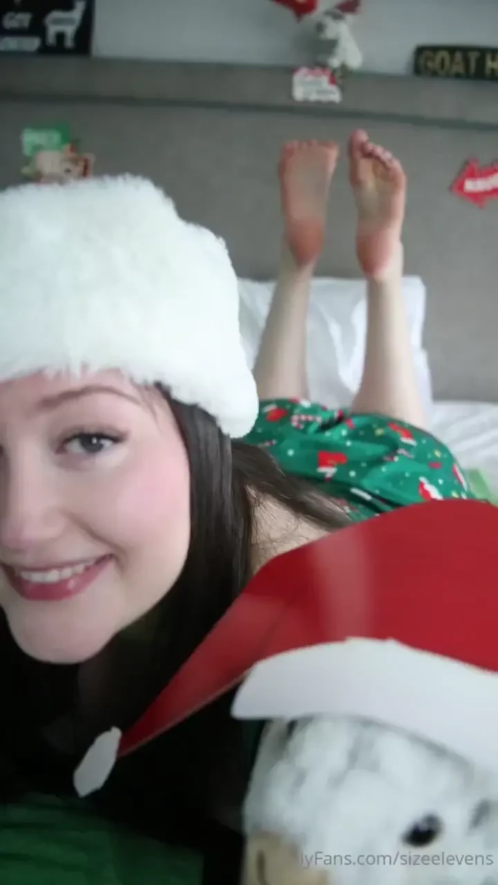 Rocking around the christmas feet part 1 