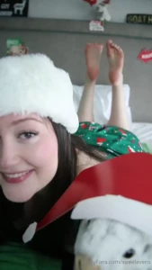 Rocking around the christmas feet part 1