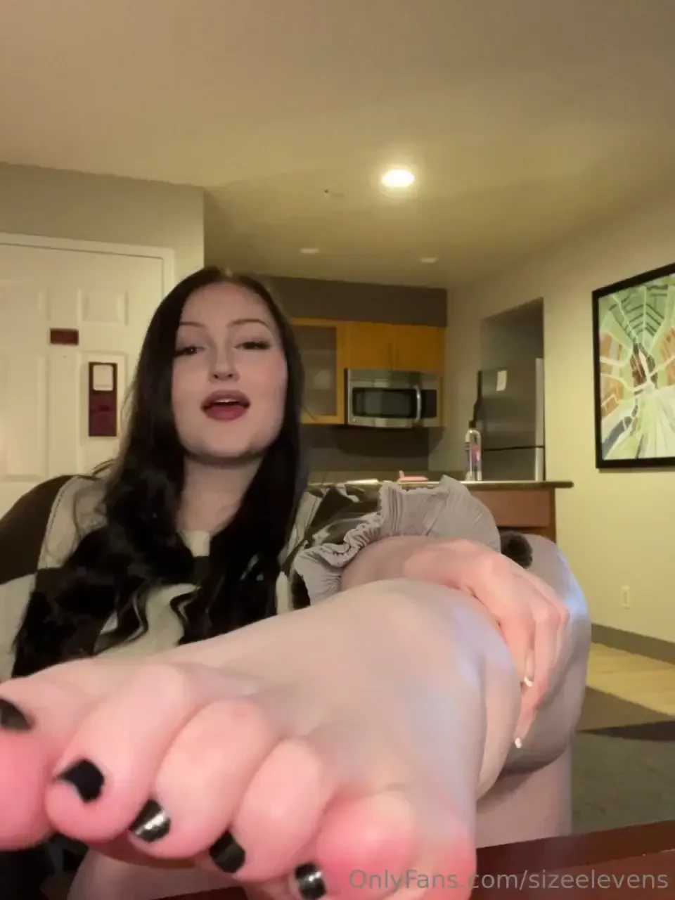 If you saw me in the lobby would you follow me up to my room for some 