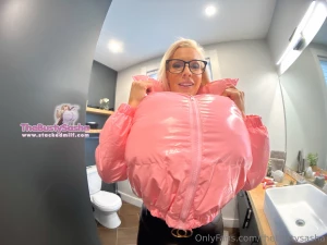 New photoset shiny puffy jacket expansion yes today is a colder day part 7