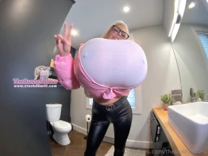 New photoset shiny puffy jacket expansion yes today is a colder day part 2