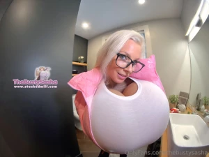 New photoset shiny puffy jacket expansion yes today is a colder day