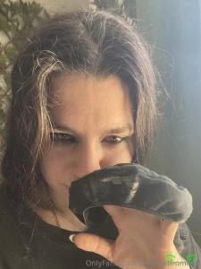 Vous avez demand voir ma culotte apr s avoir mouill dedans 3 qui la part 1