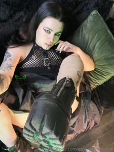 Commente si t as un kink des chaussures lt 3 part 1