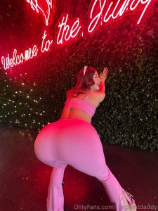 Her juicy ass is all i need latinafuegooo