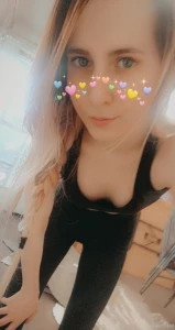 Working on the room so much i feel so sweaty and grossssss