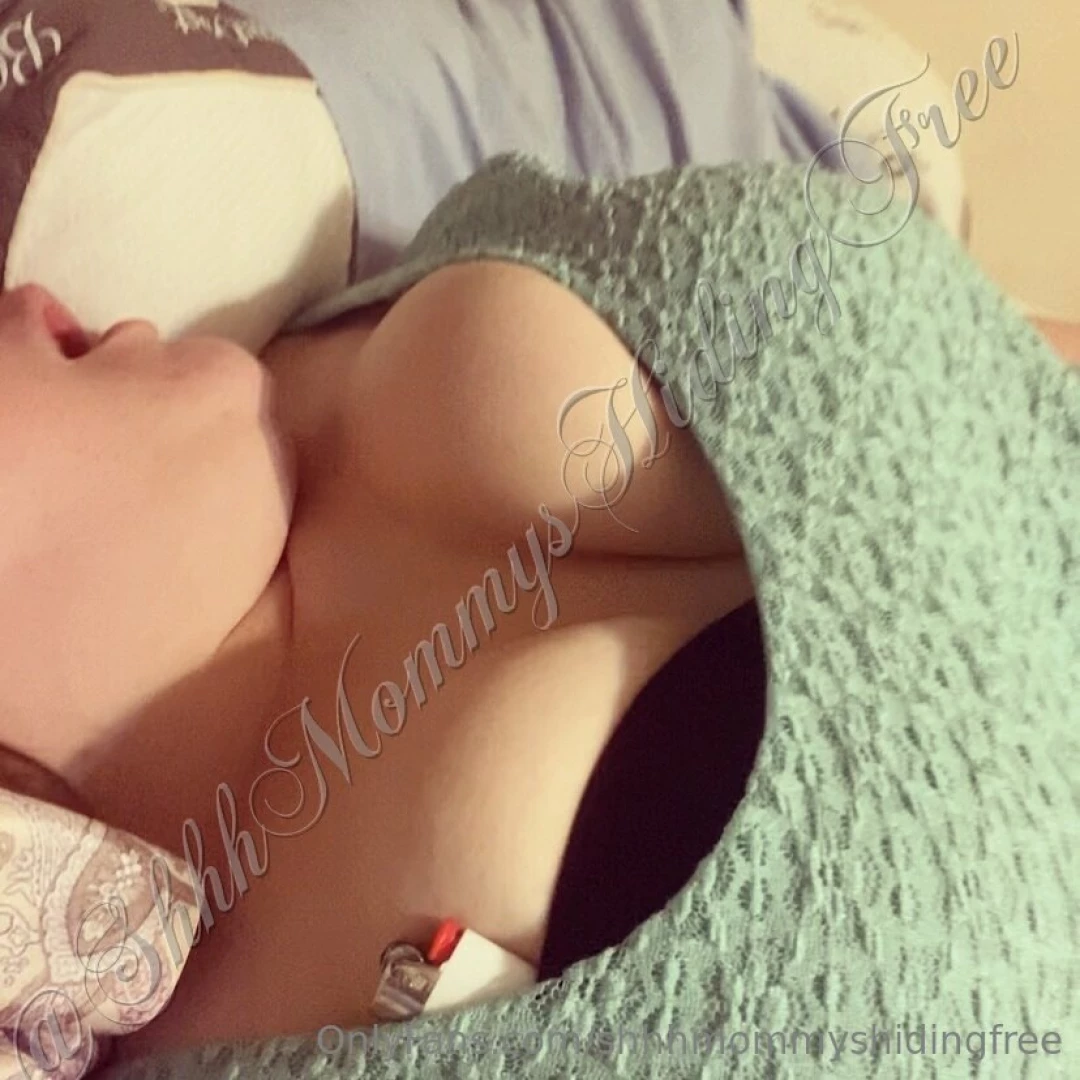 Need a light see uncensored photos and videos at shhhmommyshiding only 