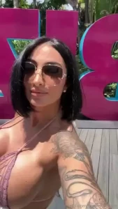 Flashback to last wednesday me and my big titties soaking up the sun