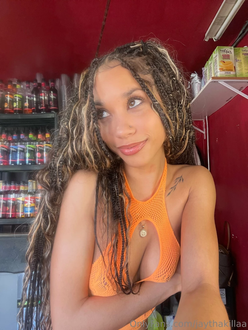 Fall colors are my favorite to wear 