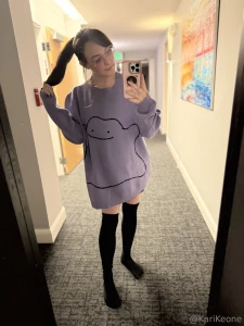 When i lift up my sweater and it s just more ditto 3