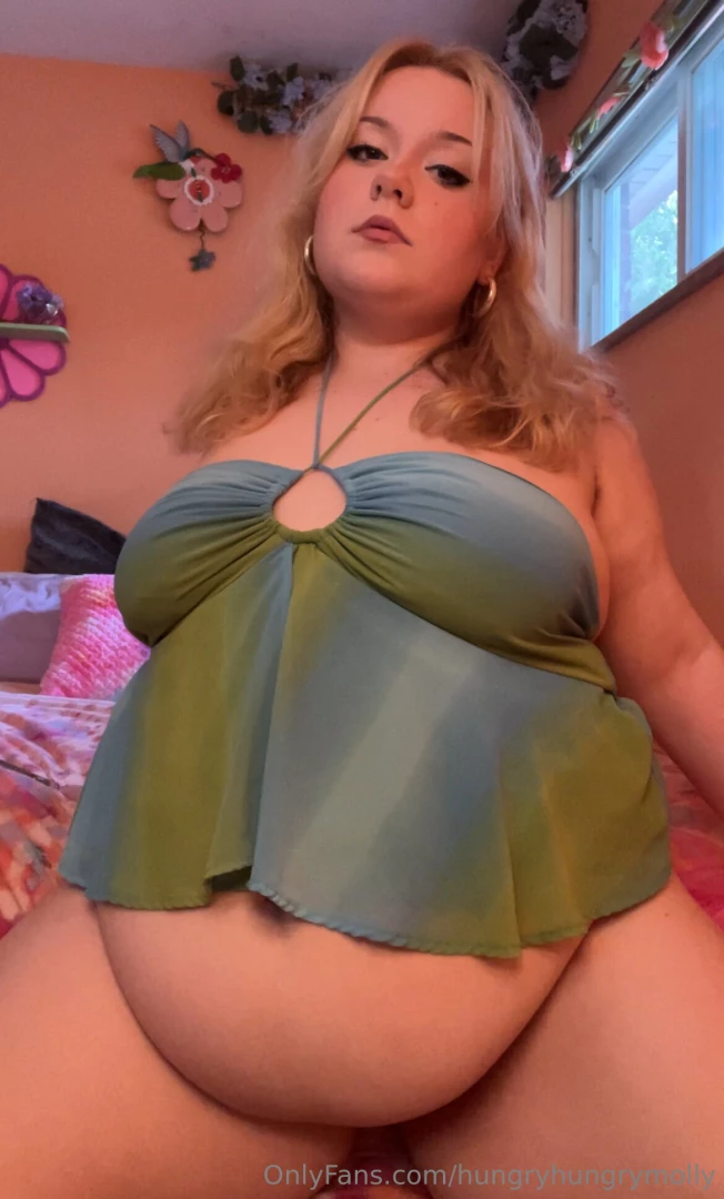 Some more cute bloated pics from my tipsy wine soda bloat part 4 